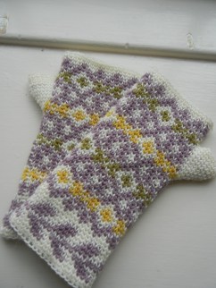 Autumn Diamonds Fingerless Mitts - Tutorial Part I